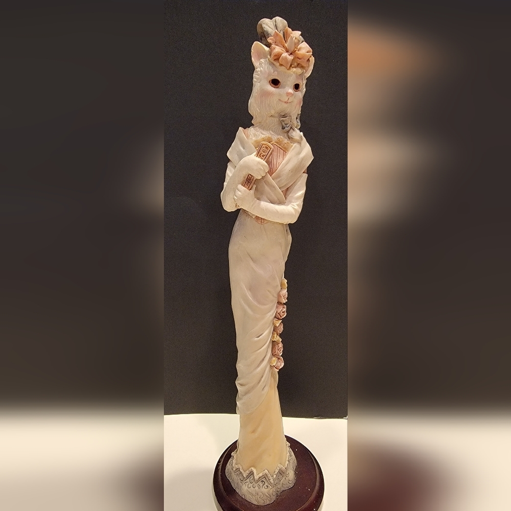 Vintage The Cat's Meow Resin Feline Figurine Well Dressed Victorian Couture